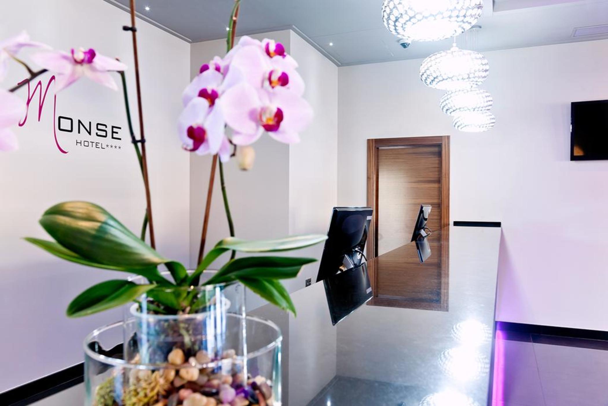 טורבייחה Dna Monse Hotel Spa & Golf מראה חיצוני תמונה