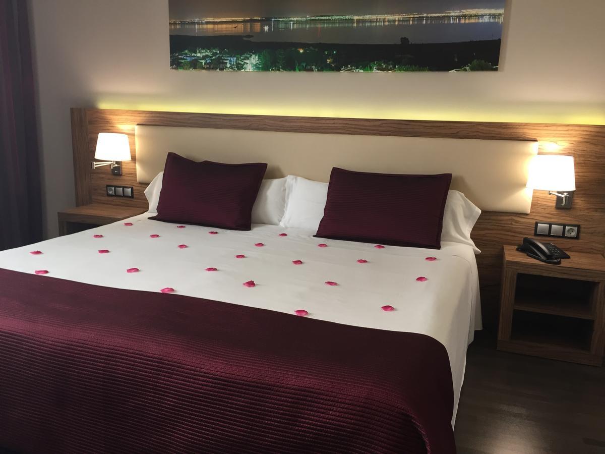 טורבייחה Dna Monse Hotel Spa & Golf מראה חיצוני תמונה